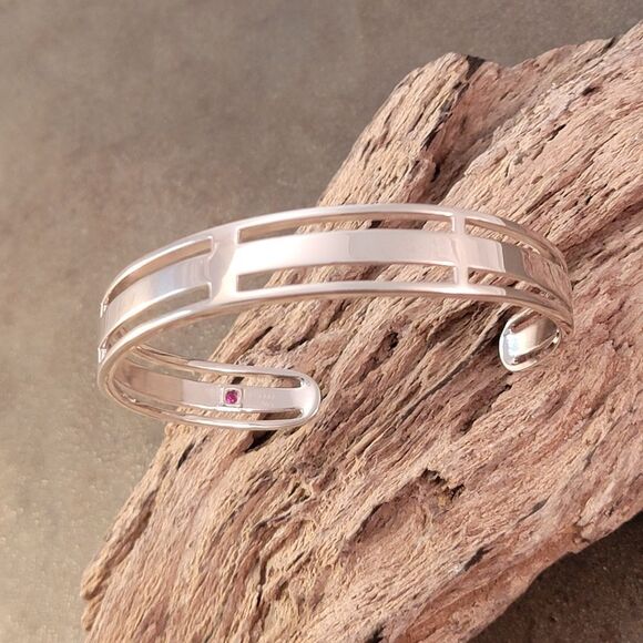 New ELLE Sterling Silver Contemporary Openwork Architectural Cuff Bracelet - Picture 7 of 9